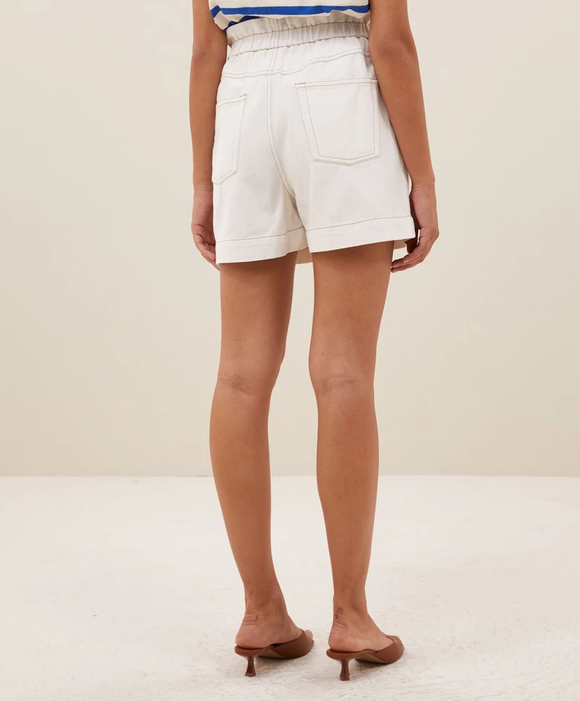 by-bar Short Leon