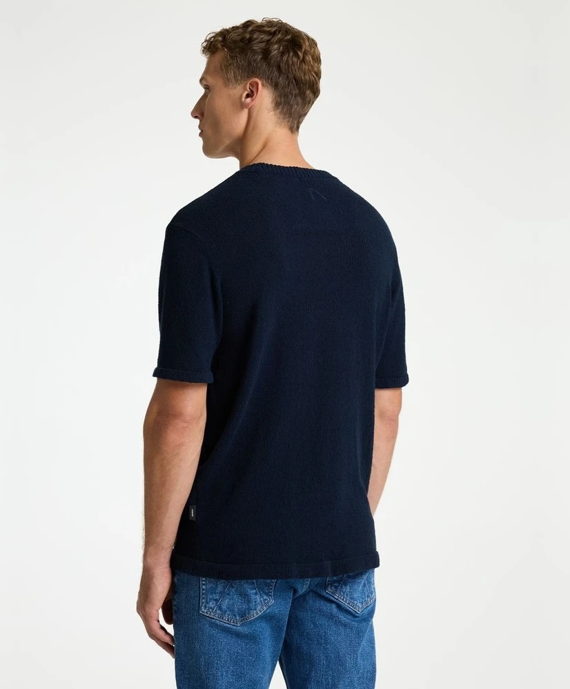 Chasin' T-shirt Juno