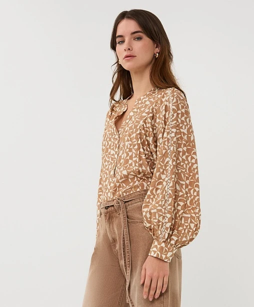EsQualo Blouse Graphic