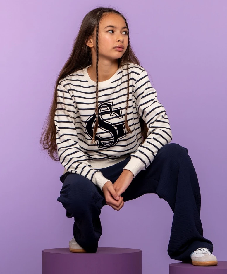 Geisha Girls Sweater Striped