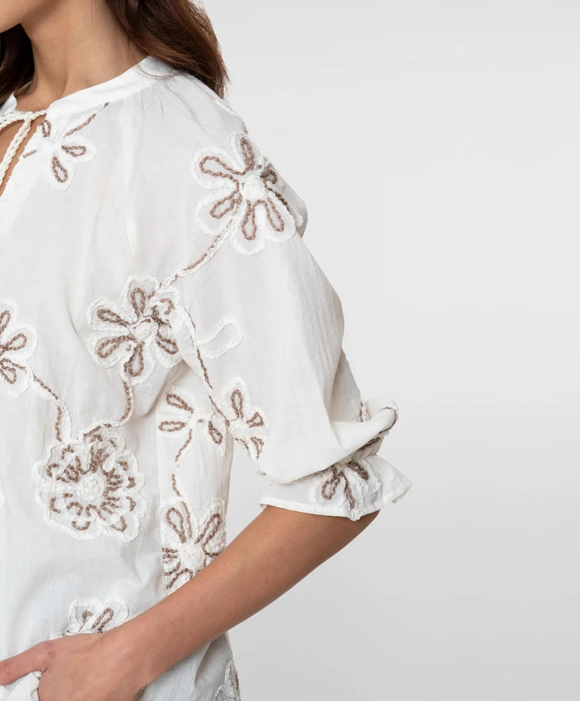 Geisha Top Embroidered