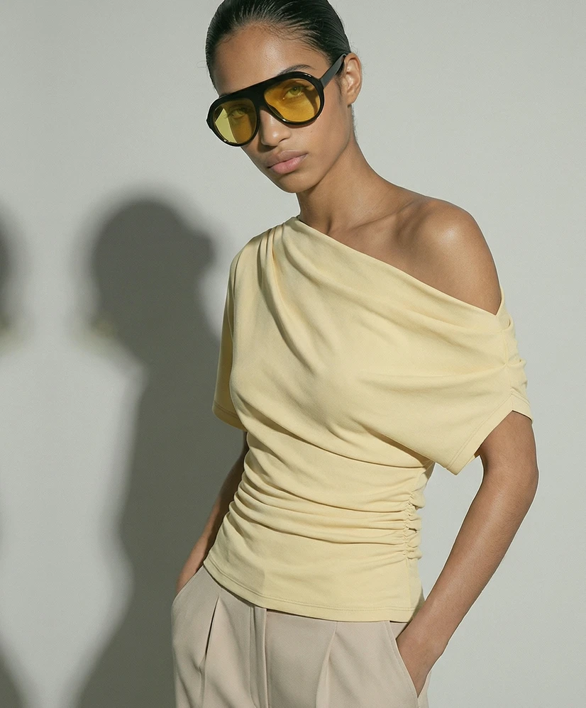 HYPEDROP One Shoulder Top Kamma