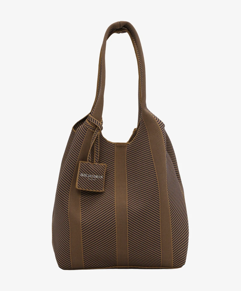 Ilse Jacobsen Tas Knitty