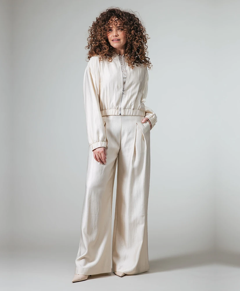 Label DOT Jack Larissa
