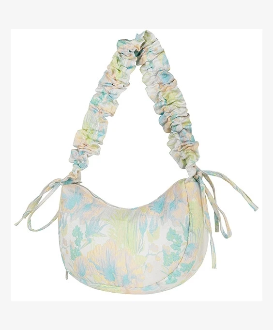 Lofty Manner Tas Polly