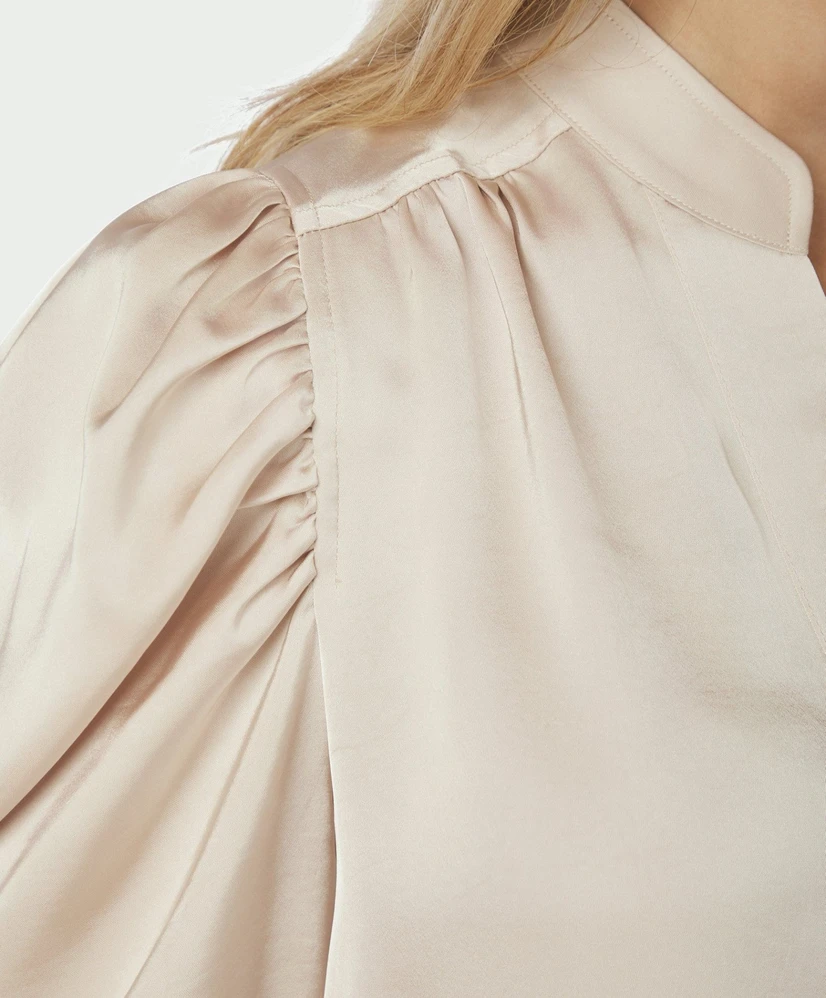 Neo Noir Blouse Roella