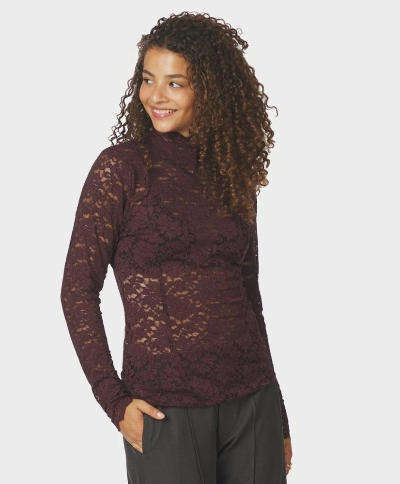 Neo Noir Top Liza Laceflower