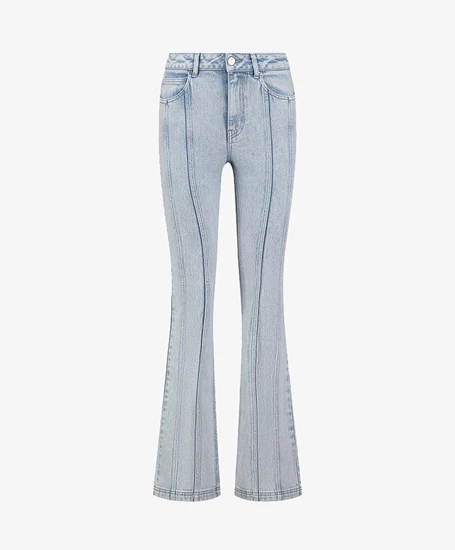 NIKKIE Flared Jeans Brentwood