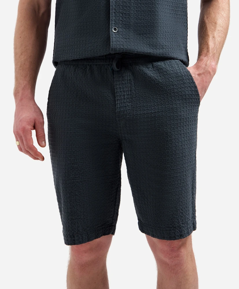 No Excess Short Effen