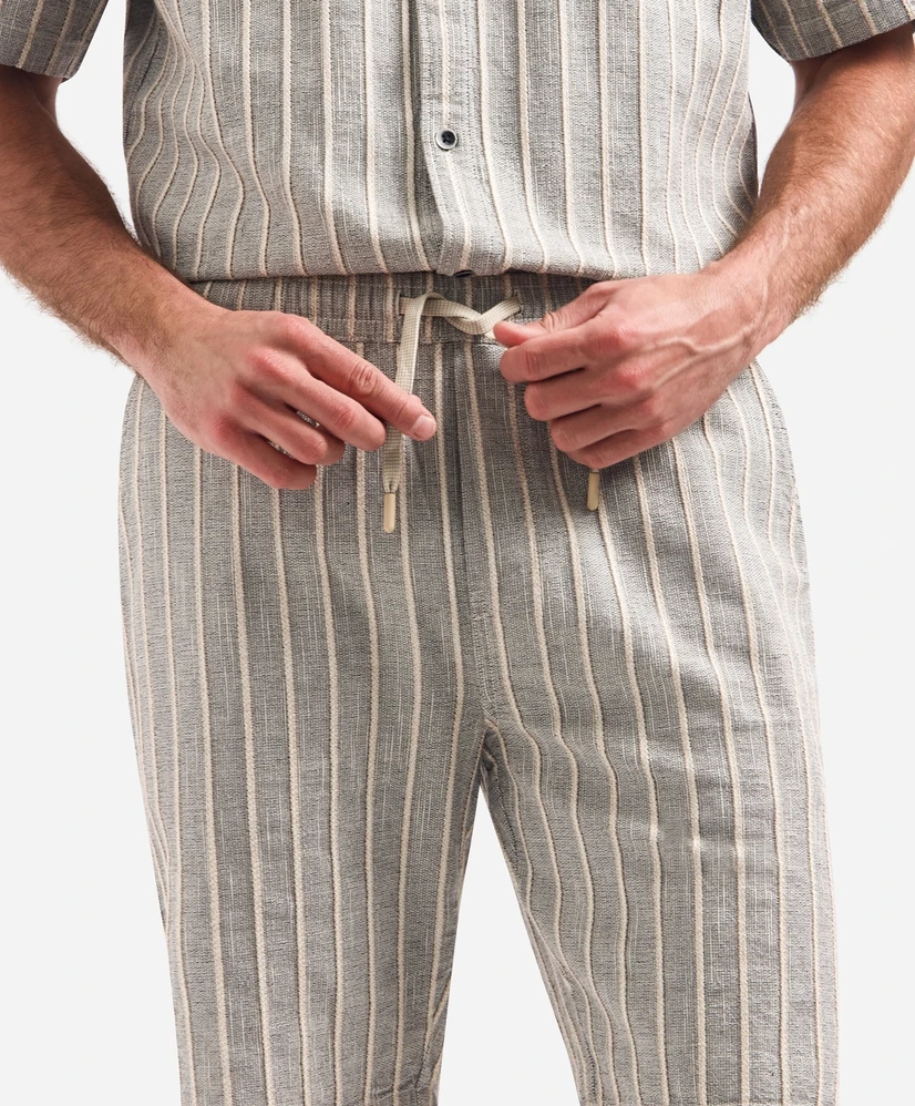 No Excess Short Gestreept