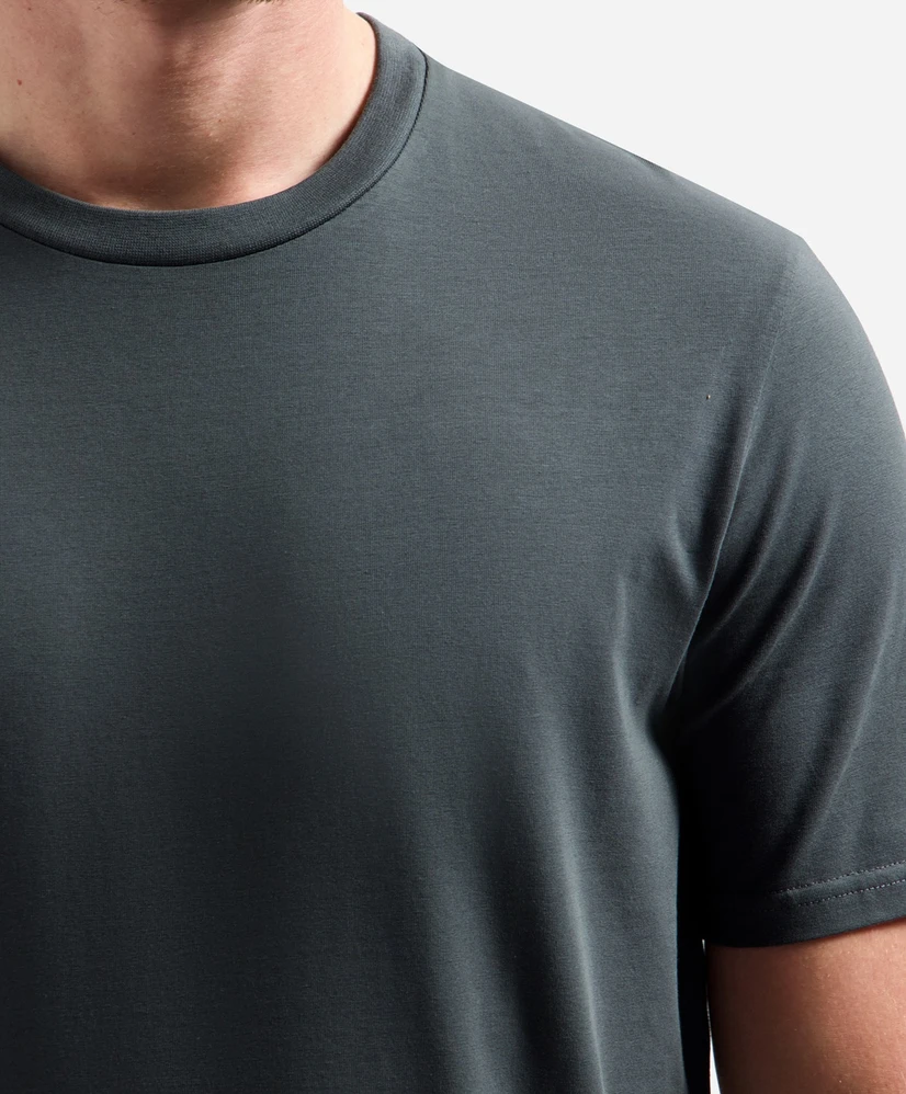 No Excess T-shirt Solid Basic
