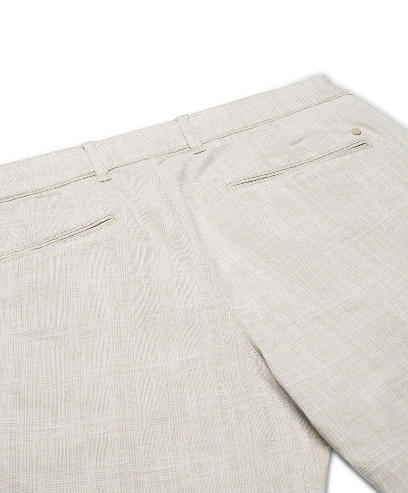 North 84 Chino Elegance