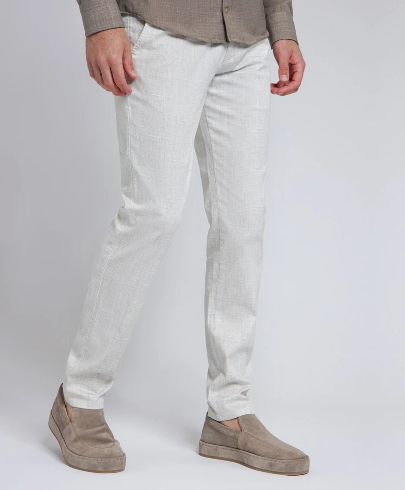 North 84 Chino Elegance