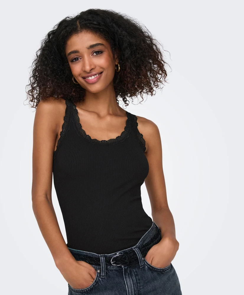 ONLY Top Singlet Sara Sharai