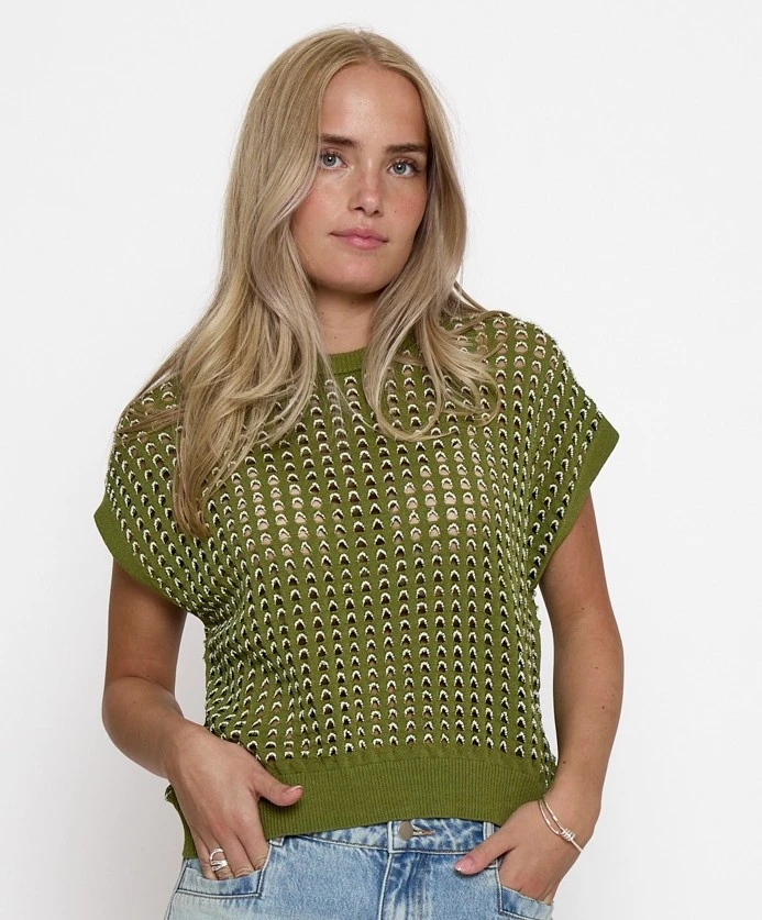 Peppercorn Top Raina