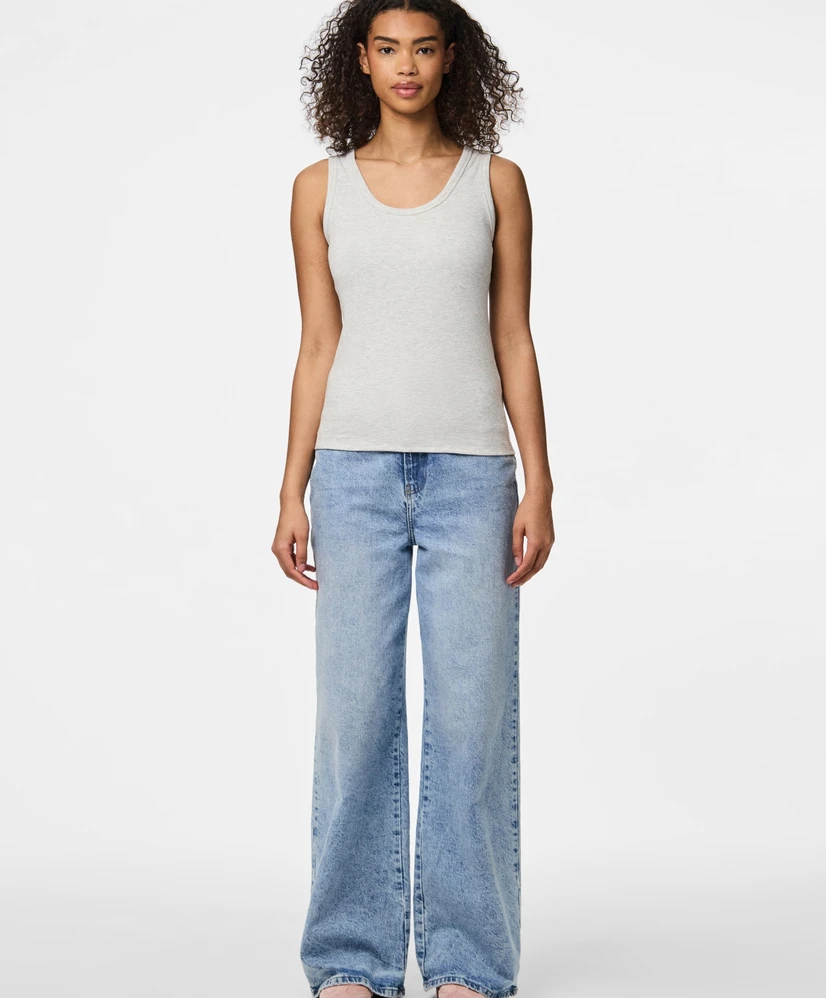 PIECES Top May