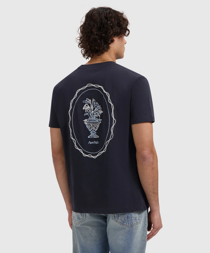 Pure Path T-shirt Embroidered Vase