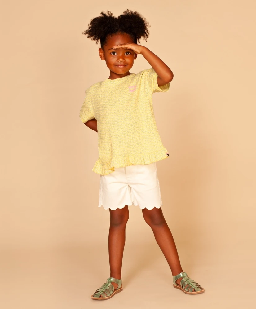 Stains & Stories Short Wavy Edge