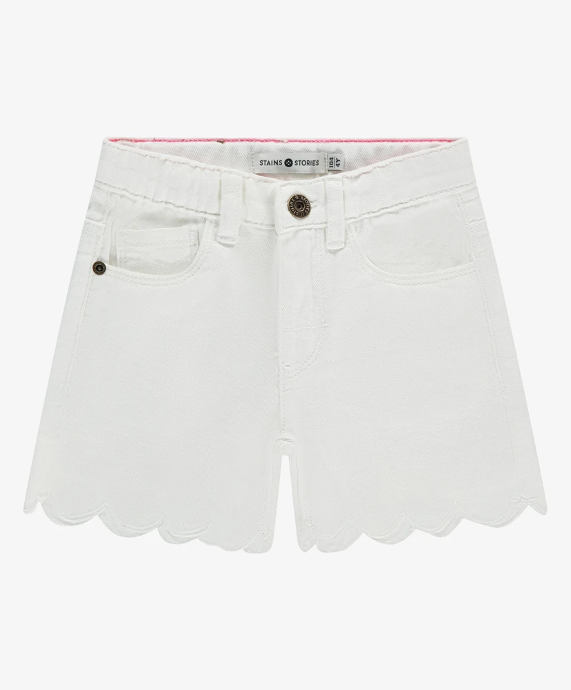 Stains & Stories Short Wavy Edge